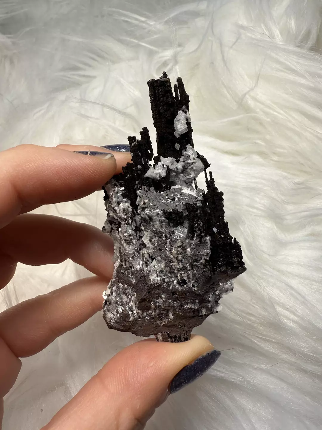 Goethite with calcite thumbnail