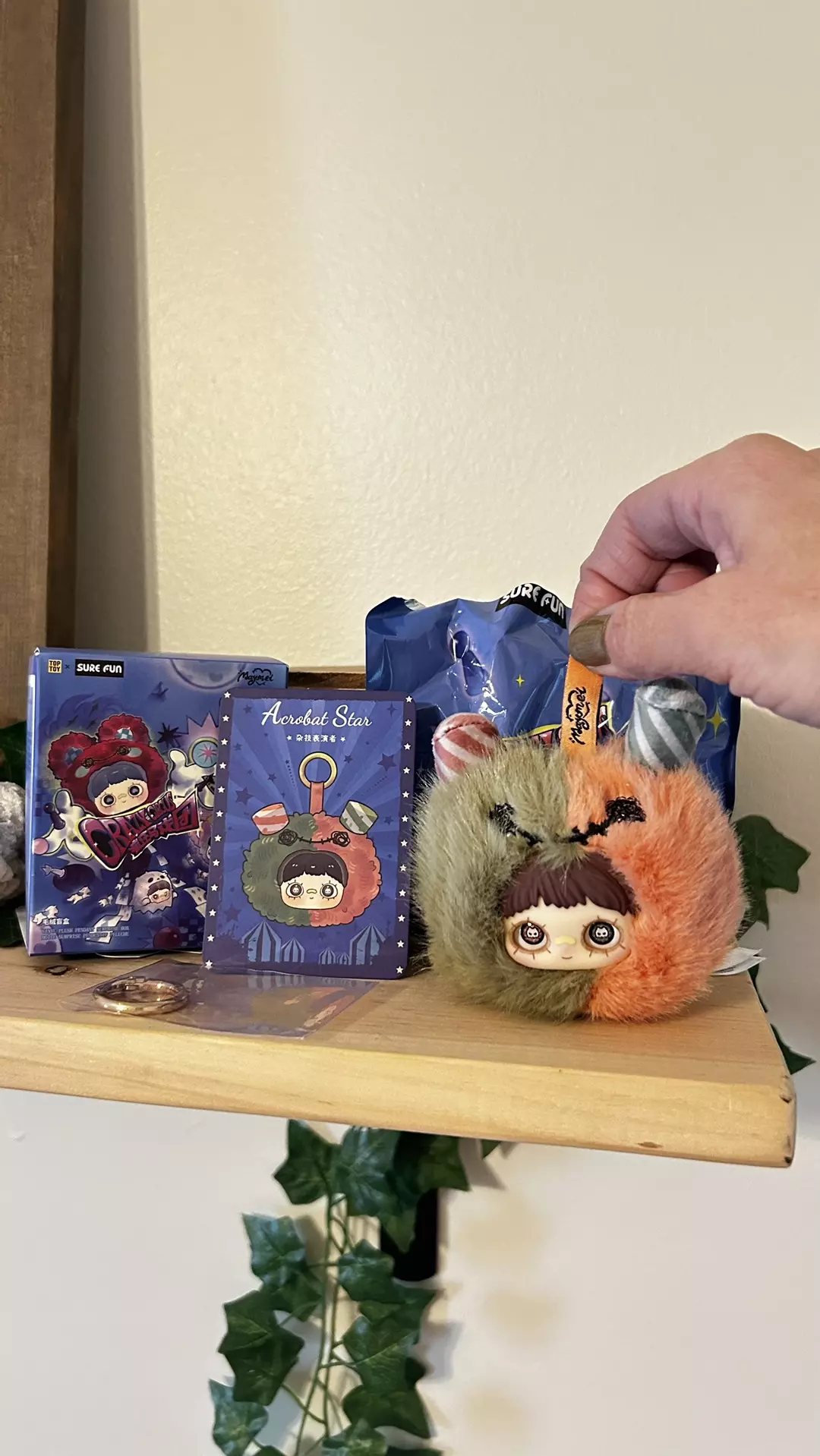 MayMei Crazy Circus pendant thumbnail