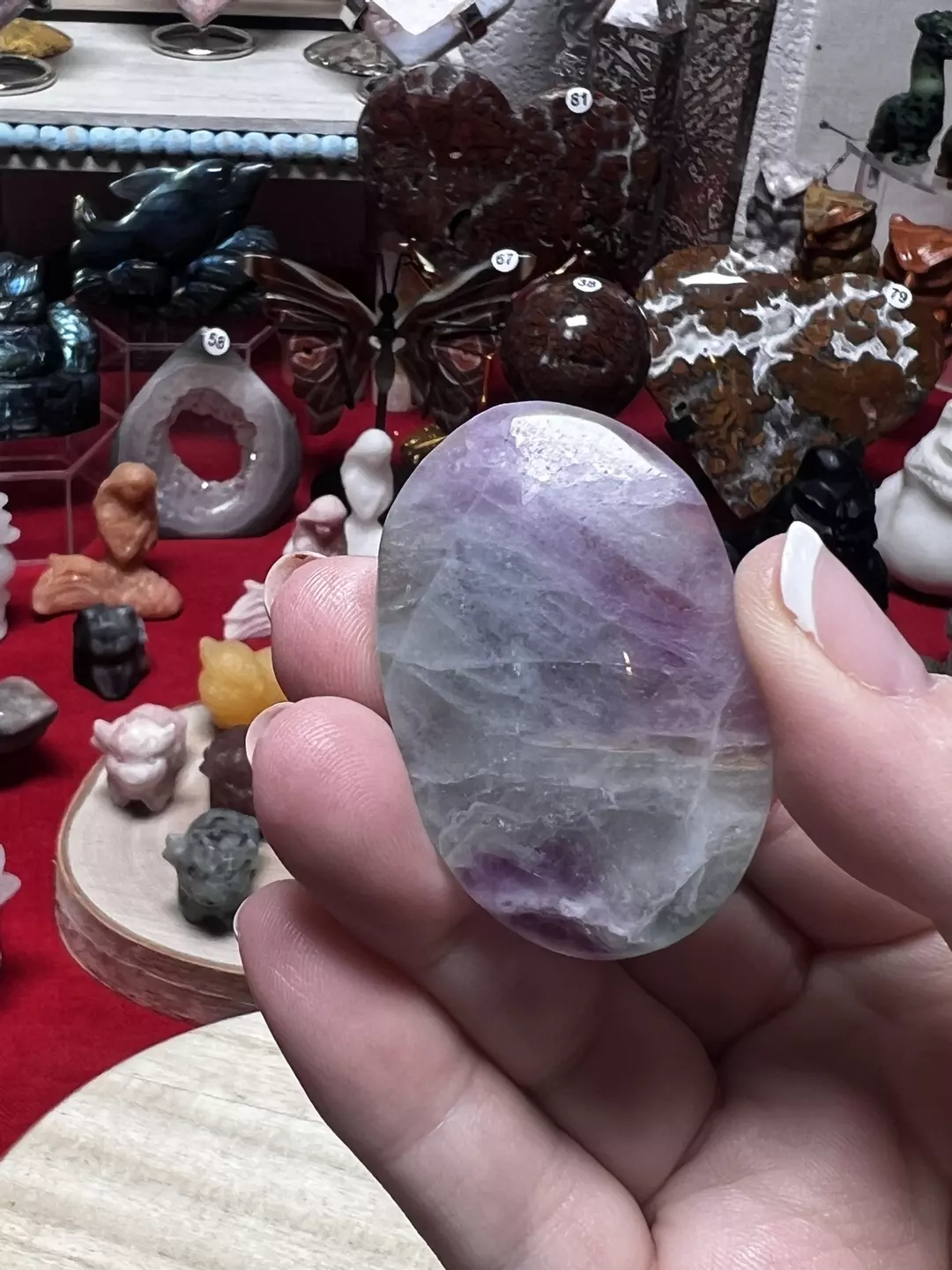 $8| Fluorite palm a thumbnail