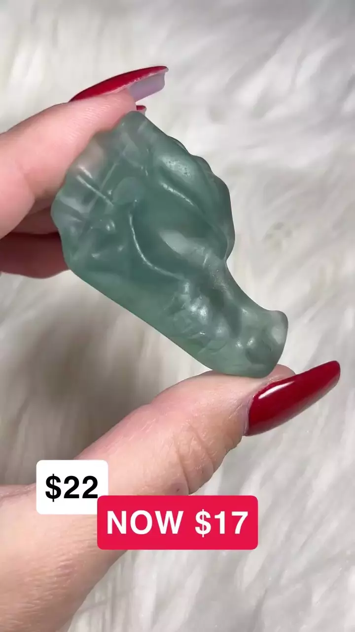 Fluorite Dragon Skull thumbnail
