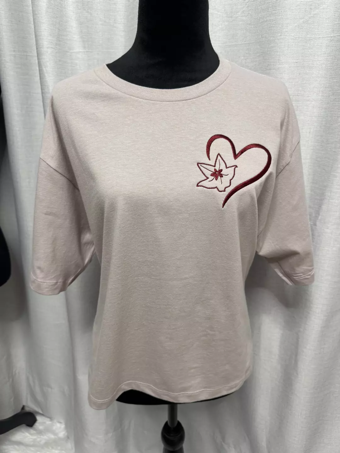 Hoya Megalaster  Heart Charm -Pink Blush-  Boxy T - Dm size (S,M,L) thumbnail