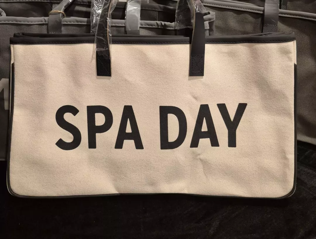 Tote 10 20x11x6 thumbnail