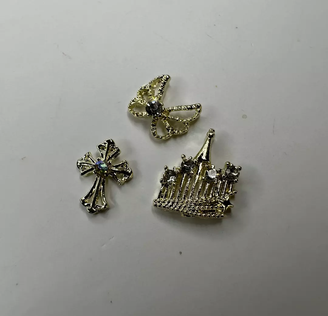 Metal nail charms thumbnail