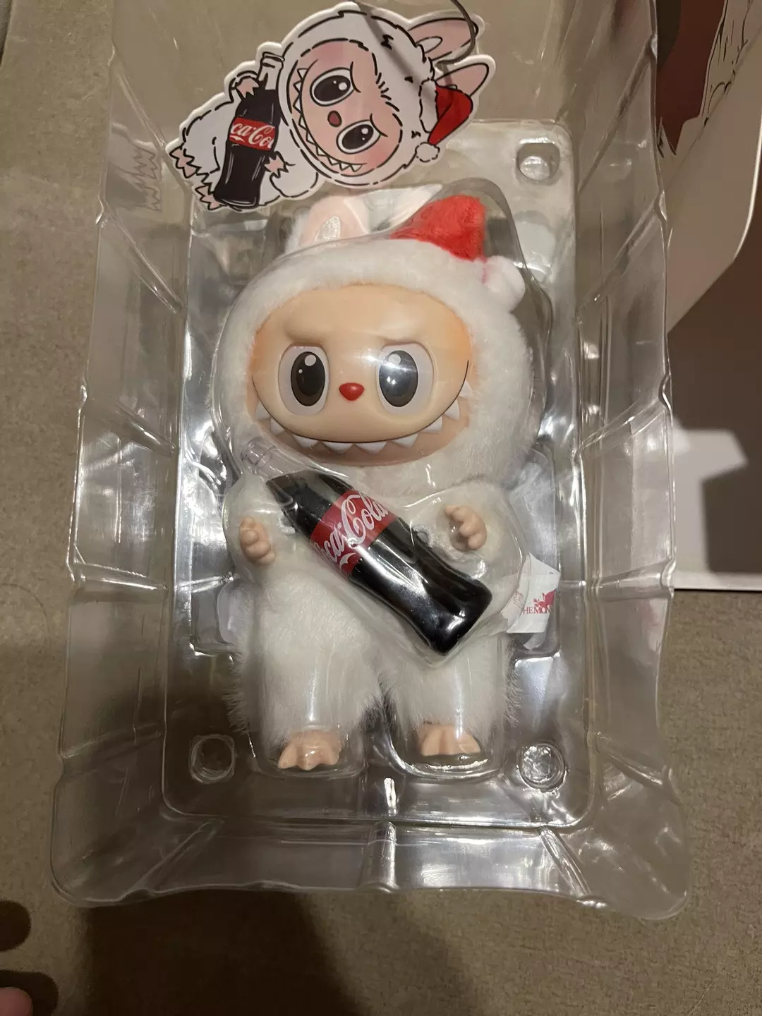 Labubu Coca Cola Surprise Shake thumbnail