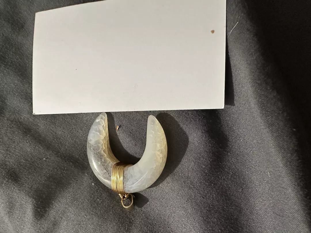 White Agate / Frosted Agate thumbnail