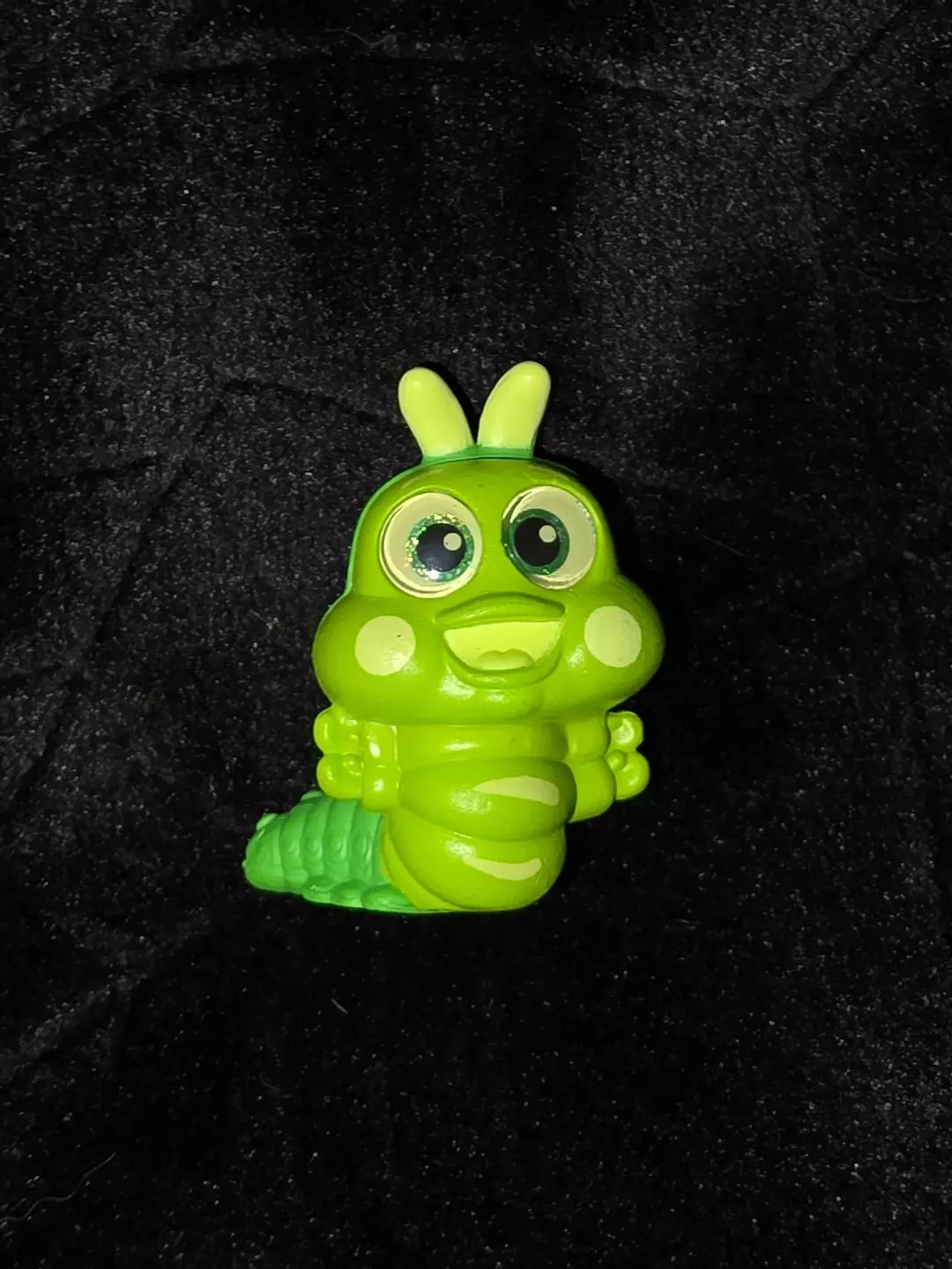 Heimlich - Disney Doorables Neon Pop - Bugs Life thumbnail