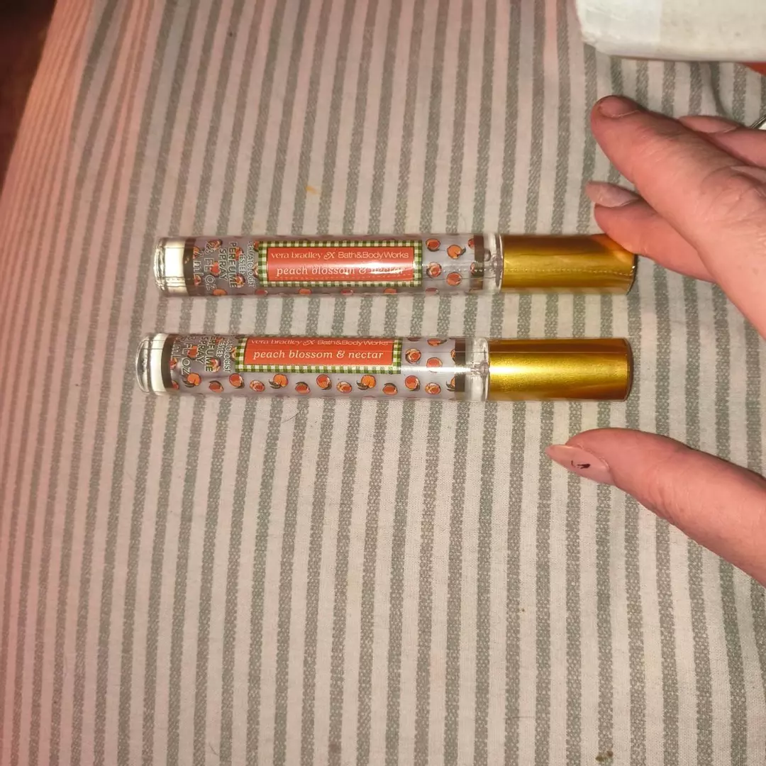 2 Peach bellini & nectar B&BW thumbnail