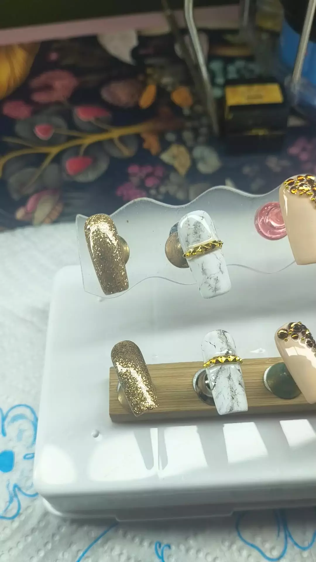 Marble Mix nails thumbnail