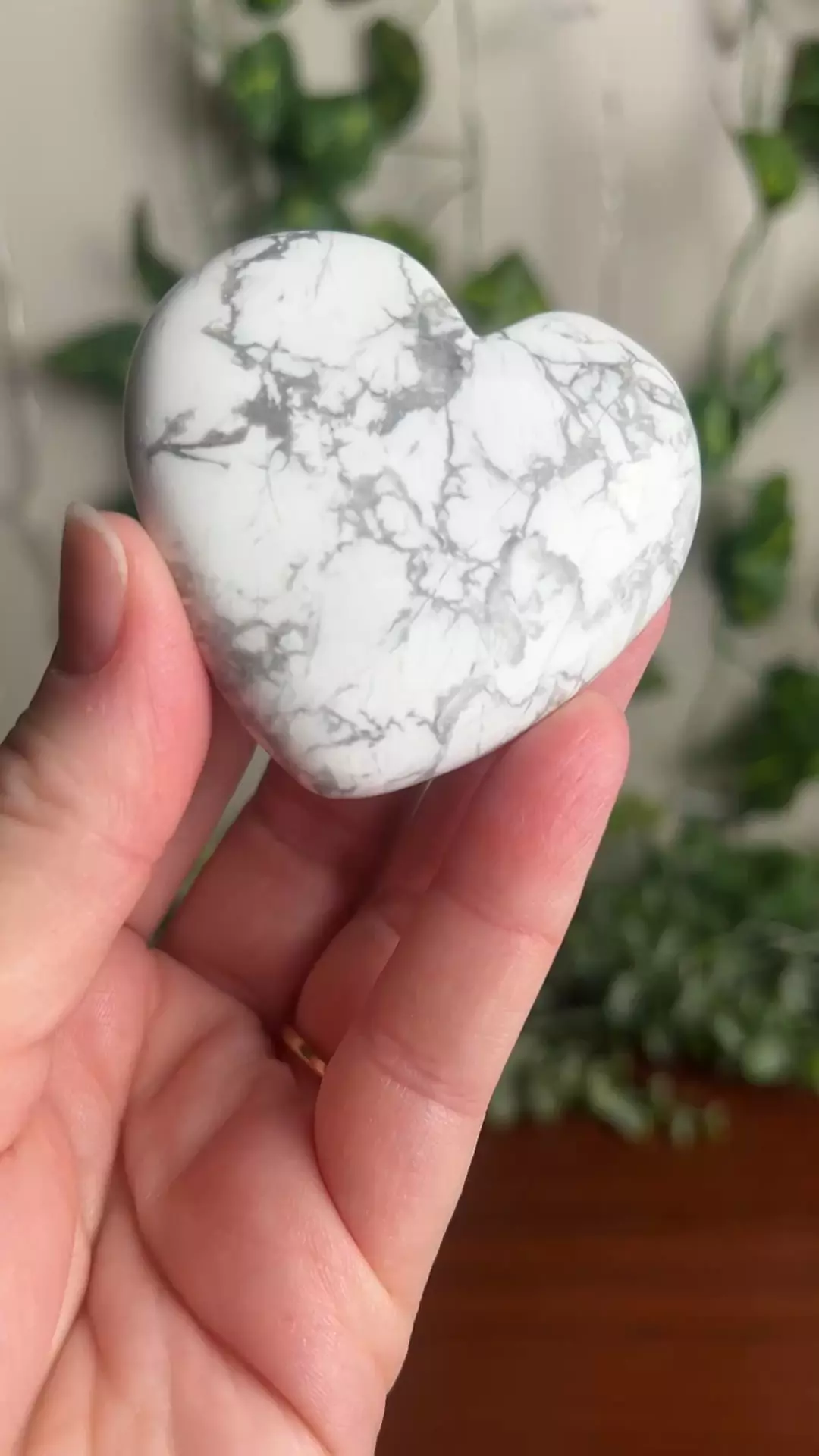 Howlite Heart G11 thumbnail