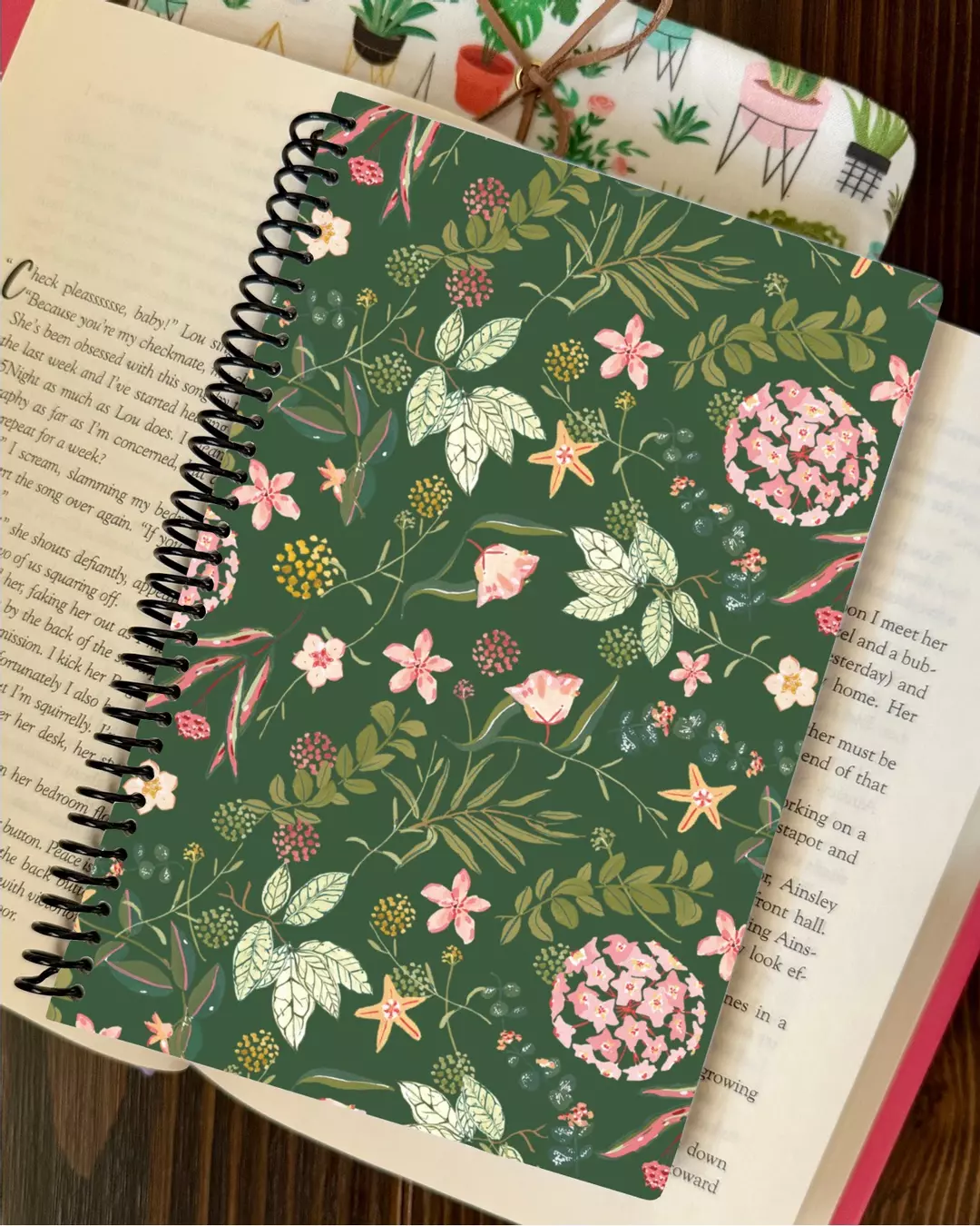 spiral notebook - Hoya green background thumbnail