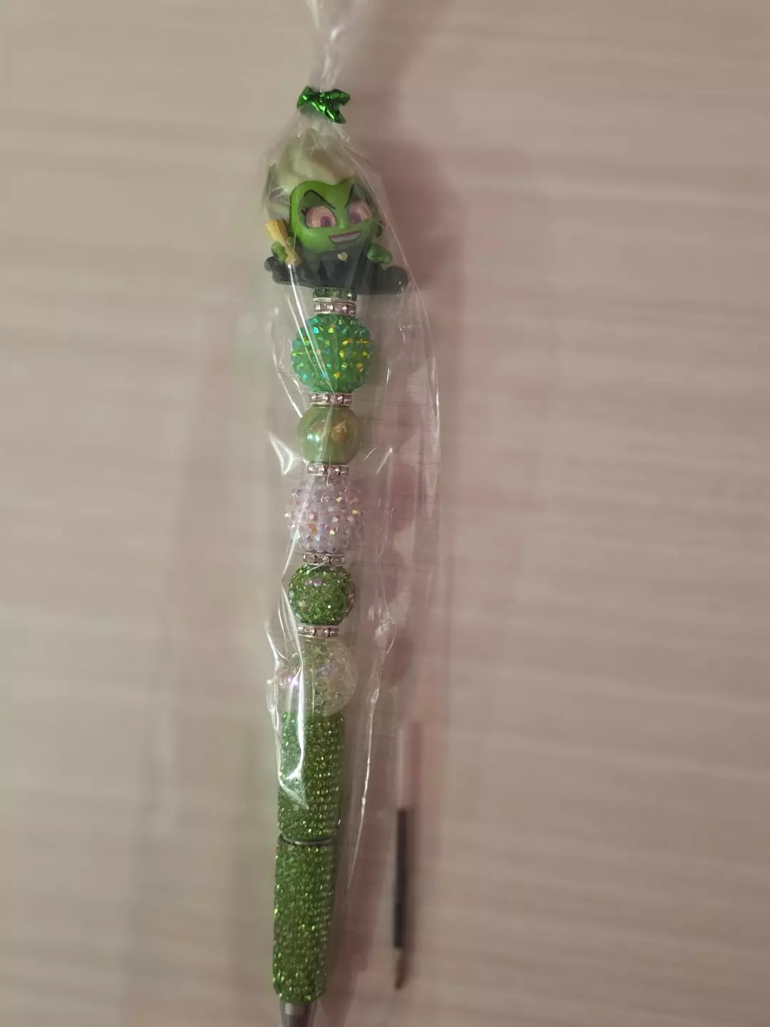 RARE Ursula Pen thumbnail