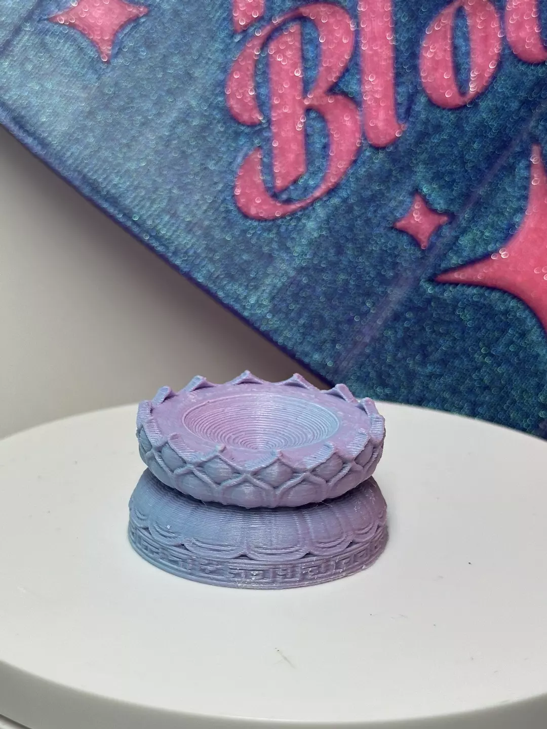 (Mini) ‘Ottoman’ Crystal/Sphere Holder thumbnail