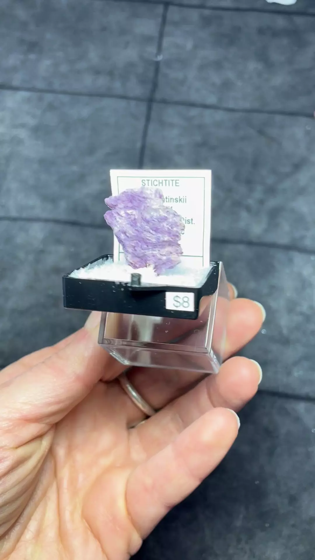 Stichtite thumbnail