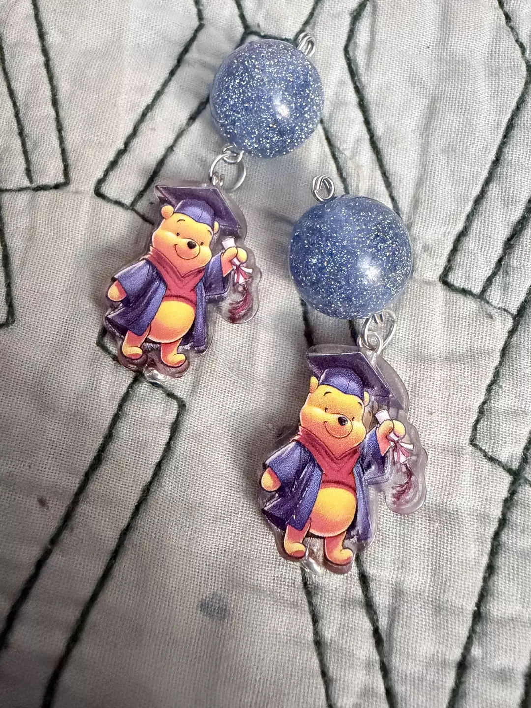 Pooh graduate earrings  thumbnail