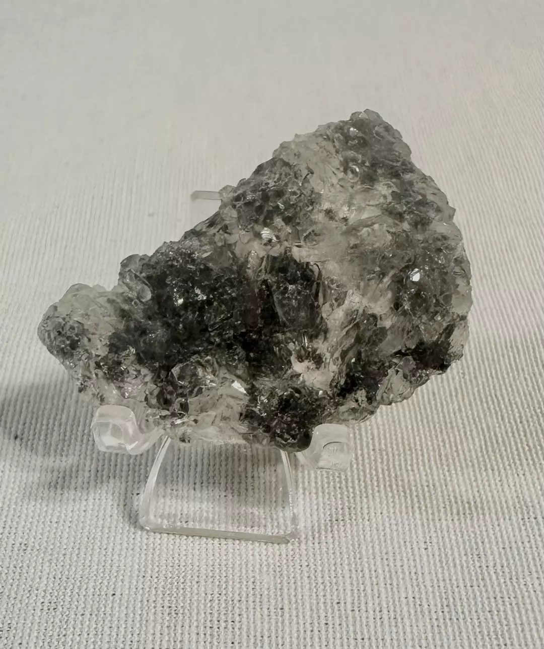Cluster on clear stand thumbnail
