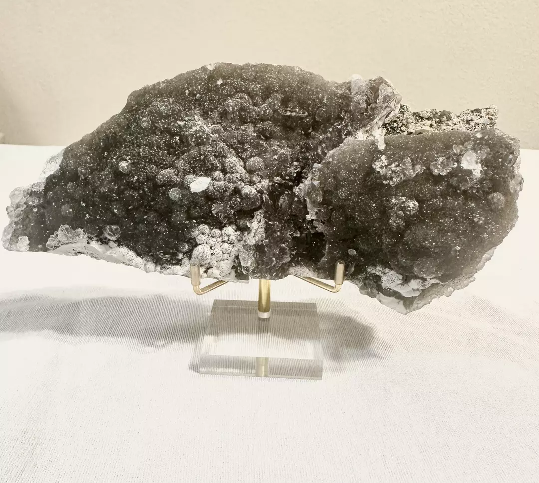 Flower Amethyst on Stand thumbnail
